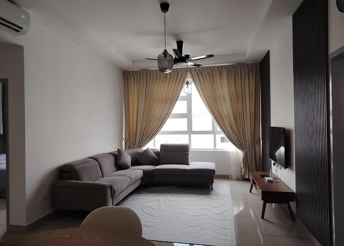J&K Guesthouse At Palmyra Residence